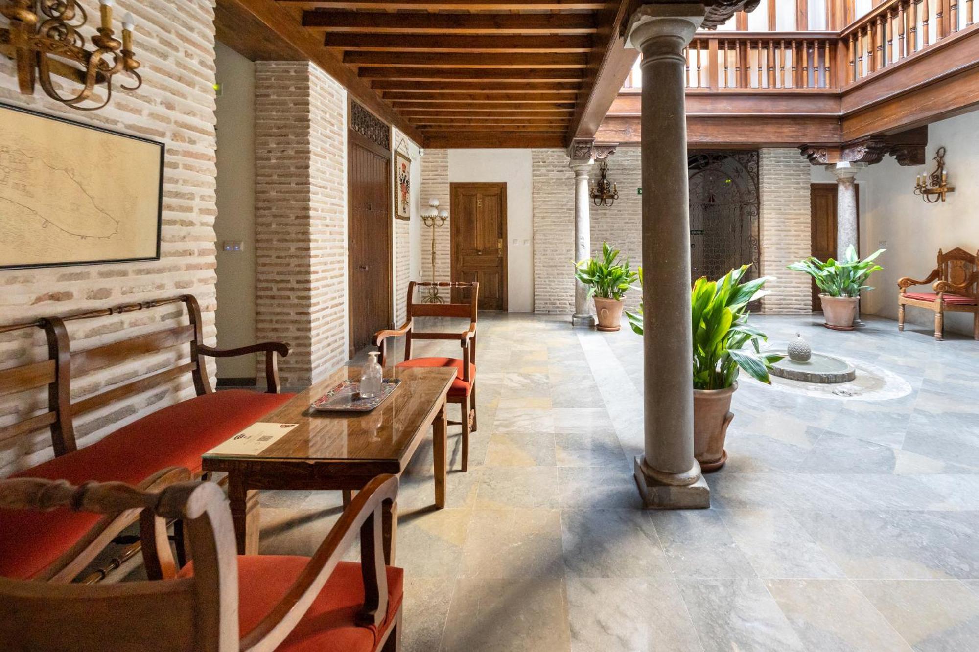Apartamentos En Pleno Centro, Aljibe Rodrigo Del Campo 1A Granada Bagian luar foto