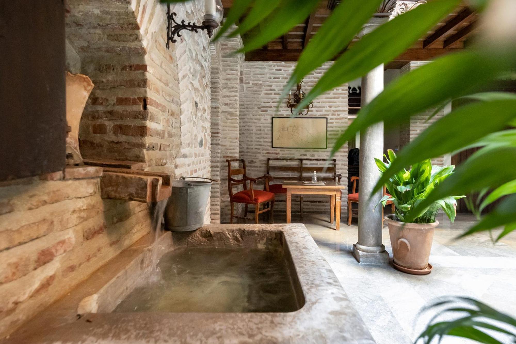 Apartamentos En Pleno Centro, Aljibe Rodrigo Del Campo 1A Granada Bagian luar foto