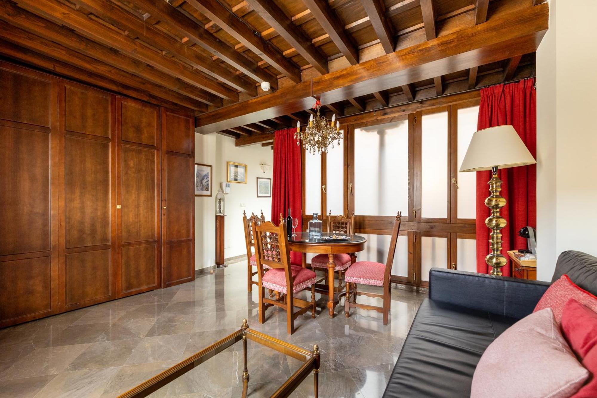 Apartamentos En Pleno Centro, Aljibe Rodrigo Del Campo 1A Granada Bagian luar foto