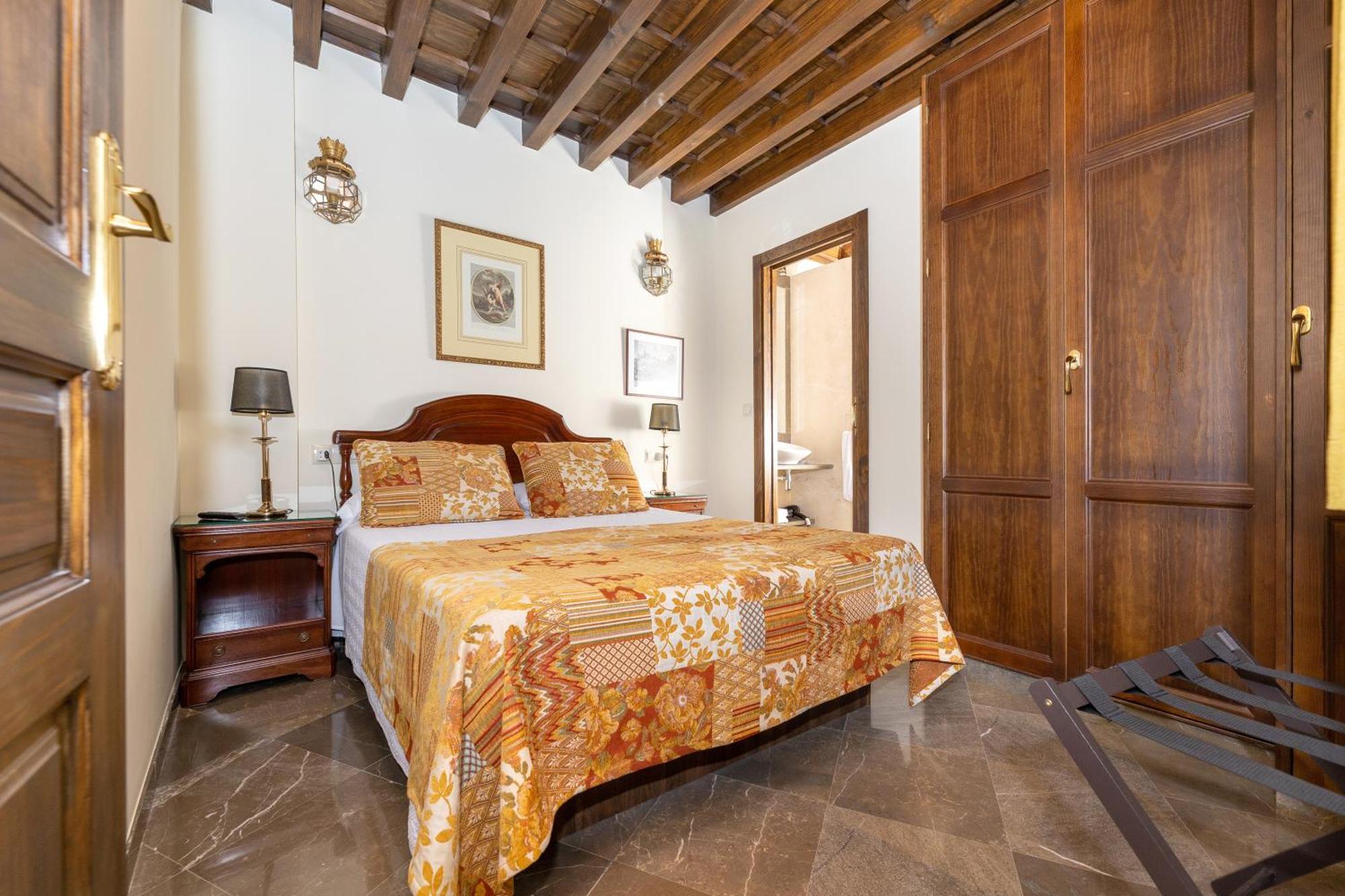 Apartamentos En Pleno Centro, Aljibe Rodrigo Del Campo 1A Granada Bagian luar foto