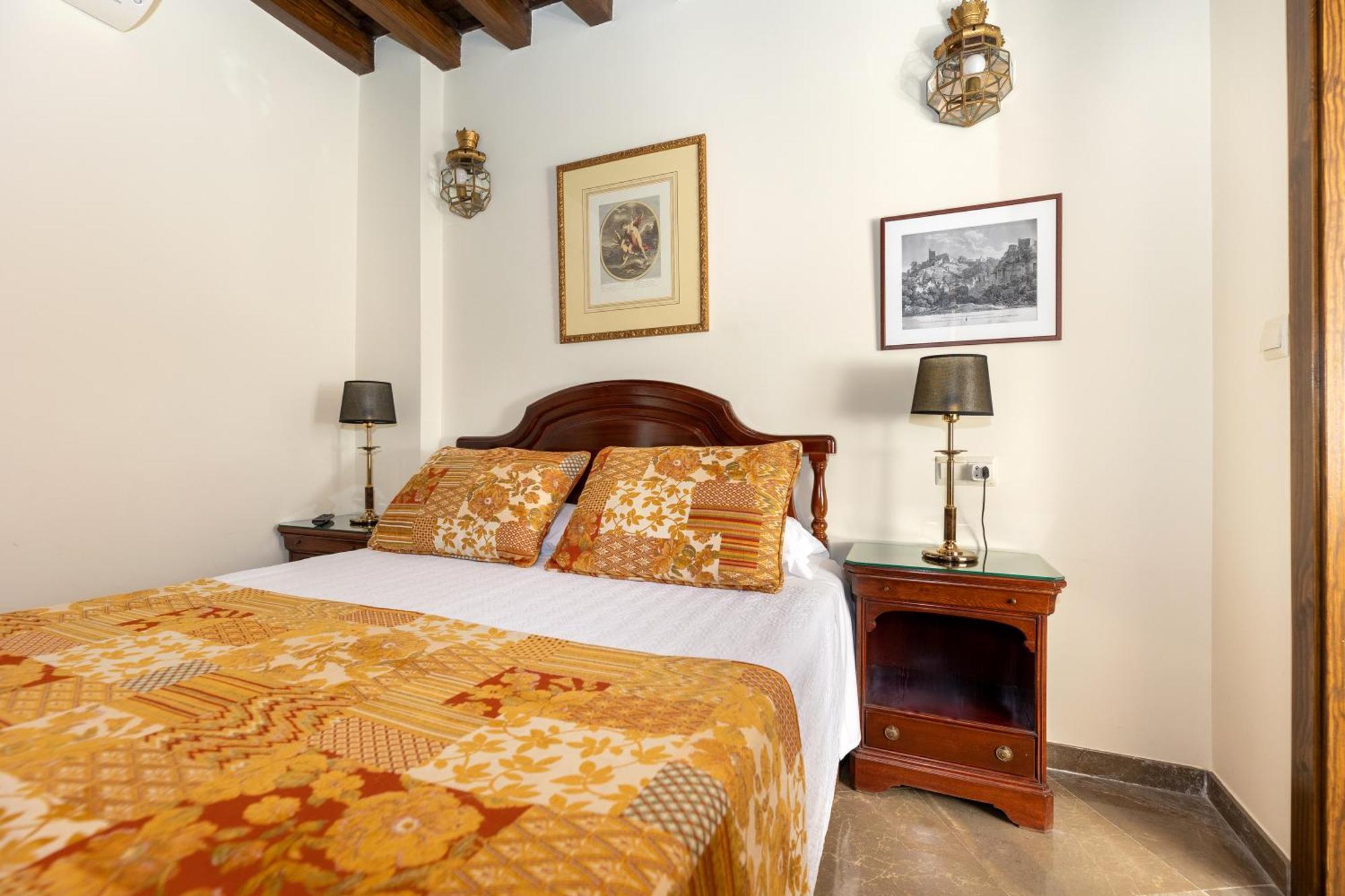 Apartamentos En Pleno Centro, Aljibe Rodrigo Del Campo 1A Granada Bagian luar foto